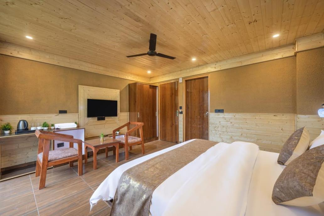 The Tranquility Retreat I Vacations I Conference I Mice I Family Events I Open Air Terrace I Sky Bonfire I Kufri By Exotic Stays Bagian luar foto