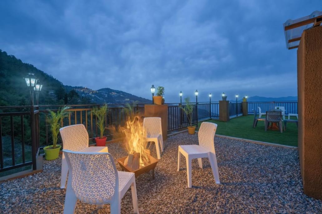 The Tranquility Retreat I Vacations I Conference I Mice I Family Events I Open Air Terrace I Sky Bonfire I Kufri By Exotic Stays Bagian luar foto